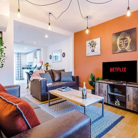 Pristine 2-Bed House In Chester By 53 Degrees Property, Ideal For Families & Small Groups, Great Location - Sleeps 6 Hough Green エクステリア 写真