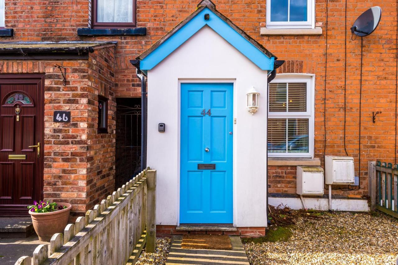 Hough Green Pristine 2-Bed House In Chester By 53 Degrees Property, Ideal For Families & Small Groups, Great Location - Sleeps 6ヴィラ エクステリア 写真