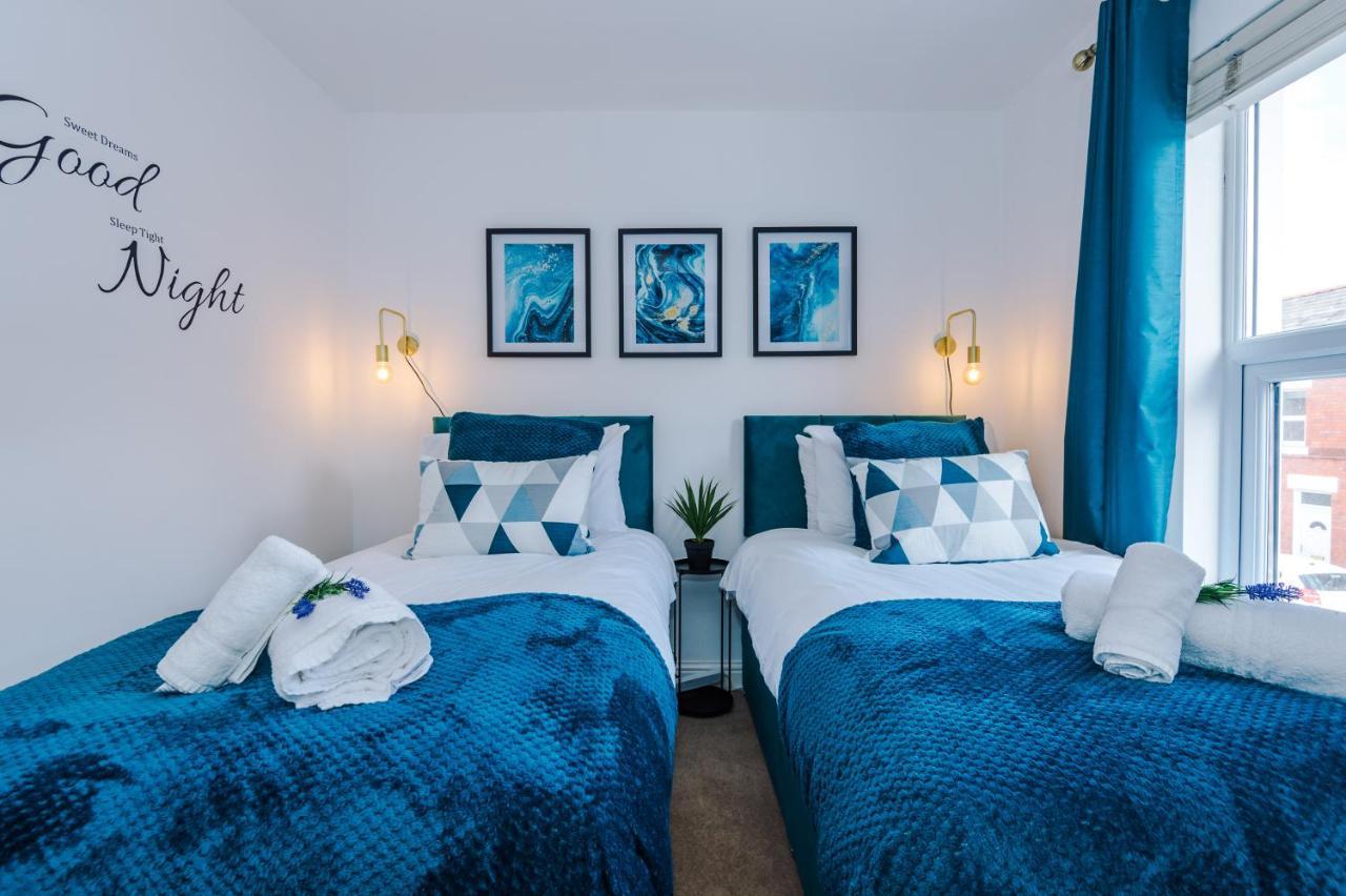 Pristine 2-Bed House In Chester By 53 Degrees Property, Ideal For Families & Small Groups, Great Location - Sleeps 6 Hough Green エクステリア 写真